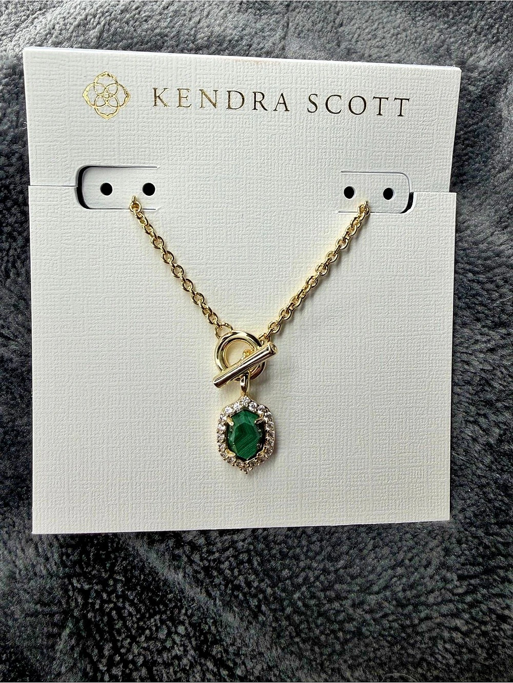 NWT Kendra Scott Daphne Crystal Frame Gold Toggle Necklace Green & Gold